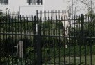 Rich Avon Eastback-yard-fencing-2.jpg; ?>